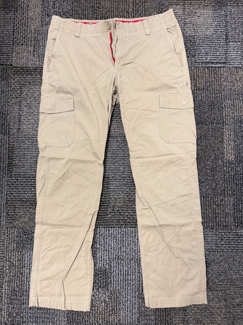 Under Armour Men’s Khaki Cargo Pants with Red Trim